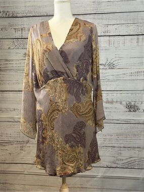 Avenue Paisley Wrap Chemise in Lavender and Gold